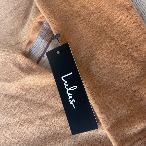 Lulu’s Camel cowl neck long sleeve sweater dress size XS NEW - Picture 4 of 9